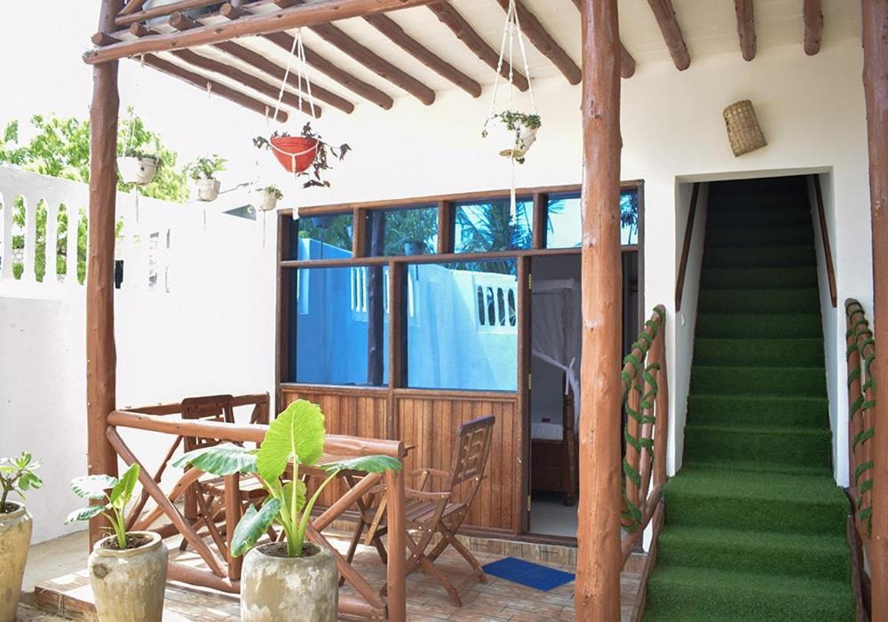 Utulivu Hotell