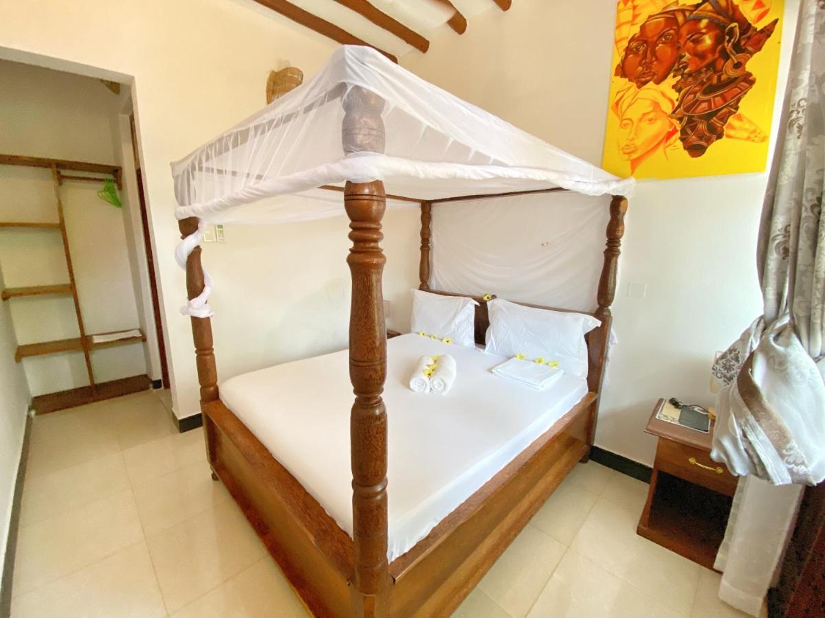 Utulivu Hotell 3*